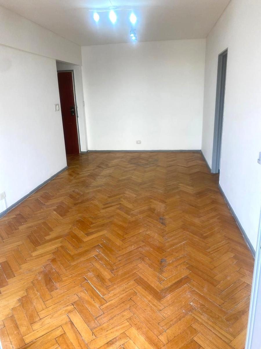 Foto de Formosa al 500 Piso 5 CON Balcon